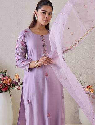 Women Floral Embroidered Kurta with Trousers & Dupatta 6