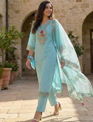 Women Floral Embroidered Sequinned Cotton Kurta with Trousers & With Dupatta 1
