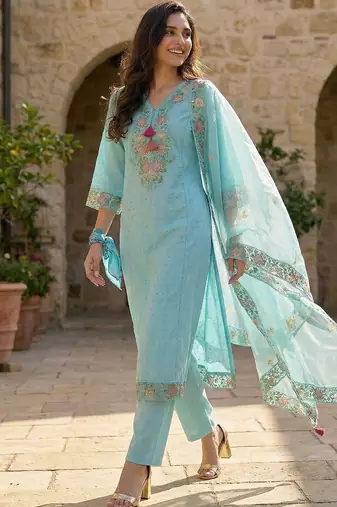 Women Floral Embroidered Sequinned Cotton Kurta with Trousers & With Dupatta