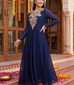 Women Ethnic Motifs Embroidered Empire Thread Work Kurta with Pyjamas