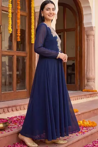 Women Ethnic Motifs Embroidered Empire Thread Work Kurta with Pyjamas
