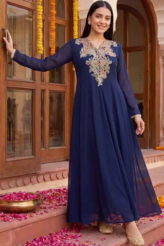 Women Ethnic Motifs Embroidered Empire Thread Work Kurta with Pyjamas