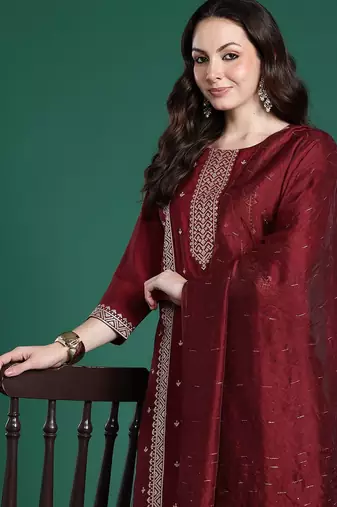 Ethnic Motifs Embroidered Kurta with Trousers & Dupatta