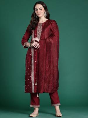 Ethnic Motifs Embroidered Kurta with Trousers & Dupatta 6