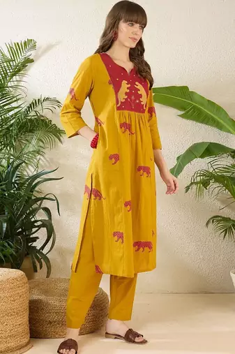 Women Animal Printed Empire Thread Work Cotton Kurta with Trousers