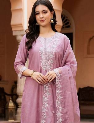 Women Ethnic Motifs Embroidered Thread Work Kurta with Trousers & With Dupatta 2