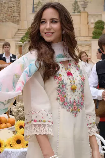 Floral Embroidered Kurta With Trousers & Dupatta
