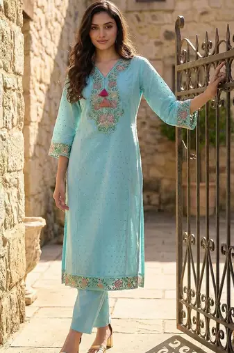 Women Floral Embroidered Thread Work Cotton Kurta with Trousers & With Dupatta