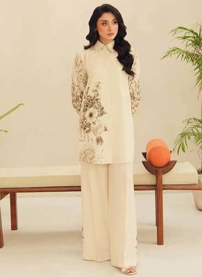 Off white floral print crepe  fancy co-ord set for women 1