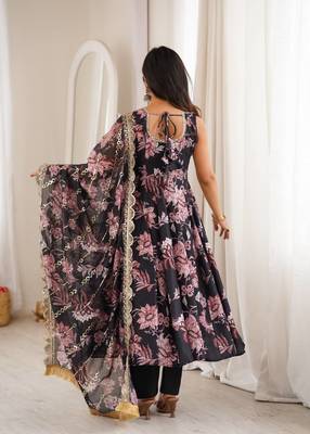 Black floral print muslin gown with pant & organza dupatta 2