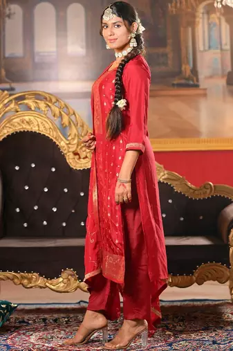 Women Kurta with Trousers & With Dupatta