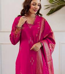 Women Floral Embroidered Thread Work Kurta with Palazzos & Dupatta