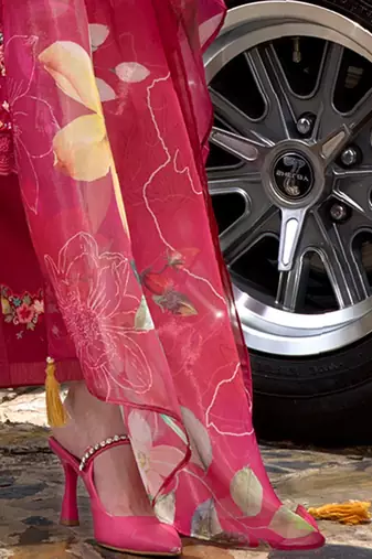 Floral Embroidered Thread Work Kurta with Trousers & Dupatta