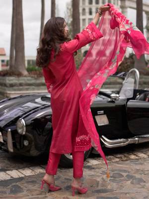 Floral Embroidered Thread Work Kurta with Trousers & Dupatta 4