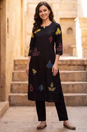 Women Ethnic Motifs Embroidered Thread Work Kurta with Trousers