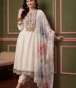 Women Floral Embroidered Thread Work Kurta with Trousers & With Dupatta