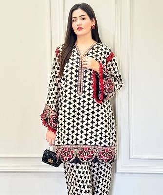 Black floral print crepe  fancy co-ord set for women 2