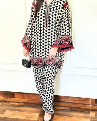 Black floral print crepe  fancy co-ord set for women 4