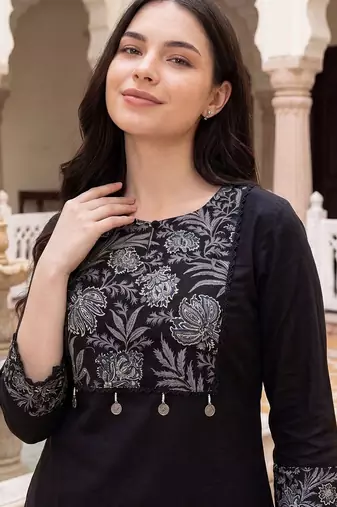 Women Ethnic Motifs Embroidered Thread Work Cotton Kurta with Trousers & With Dupatta