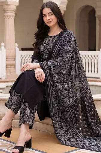 Women Ethnic Motifs Embroidered Thread Work Cotton Kurta with Trousers & With Dupatta