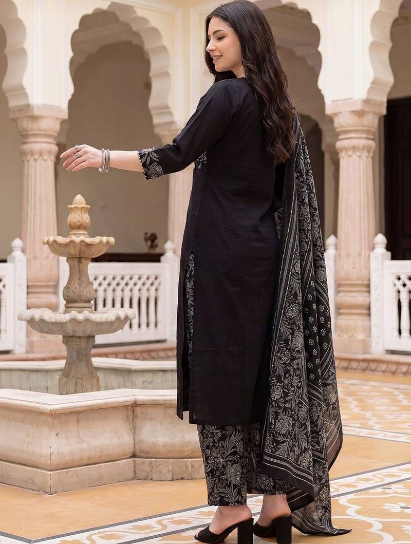Women Ethnic Motifs Embroidered Thread Work Cotton Kurta with Trousers & With Dupatta