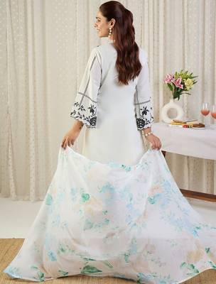 Floral Embroidered Thread Work Cotton Kurta With Palazzos & Dupatta 3
