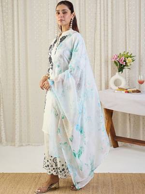 Floral Embroidered Thread Work Cotton Kurta With Palazzos & Dupatta 5