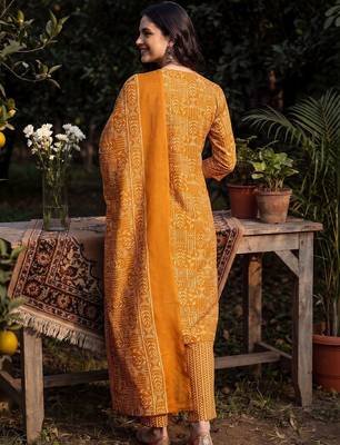 Women Ethnic Motifs Printed Cotton Kurta with Trousers & With Dupatta 6