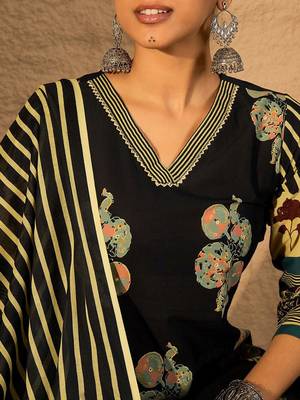 Women Floral Printed Cotton Kurta with Trouser & Dupatta 2