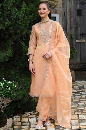 Women Embroidered Straight Kurta Trousers With Dupatta set