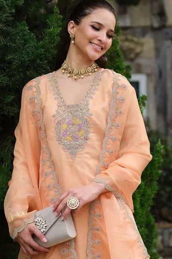 Women Embroidered Straight Kurta Trousers With Dupatta set
