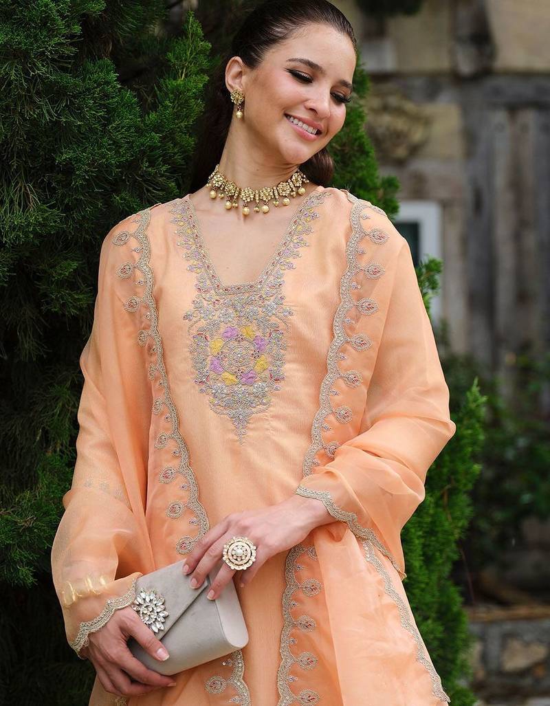 Women Embroidered Straight Kurta Trousers With Dupatta set