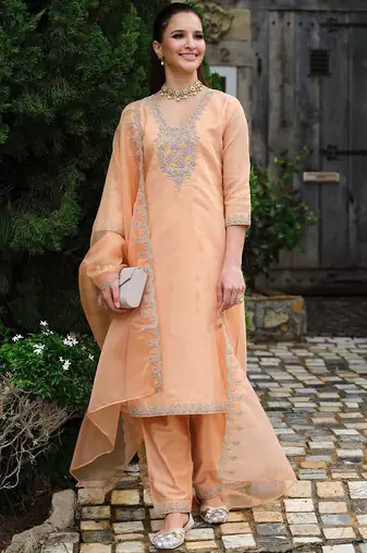 Women Embroidered Straight Kurta Trousers With Dupatta set