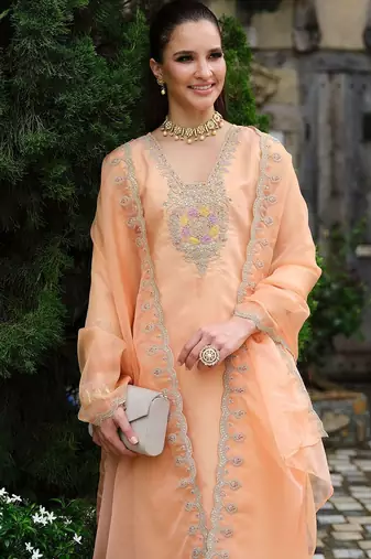 Women Embroidered Straight Kurta Trousers With Dupatta set