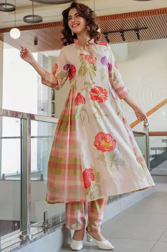 Women Floral Printed Cotton Kurta with Trousers