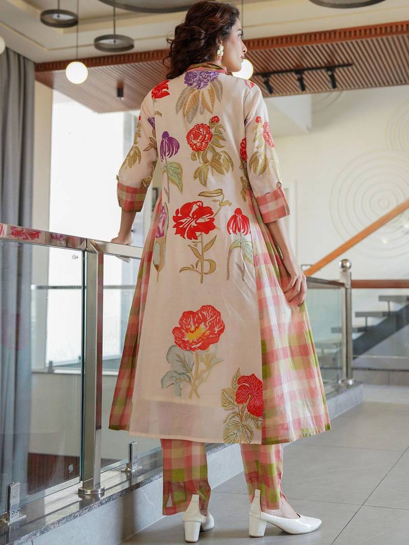 Women Floral Printed Cotton Kurta with Trousers