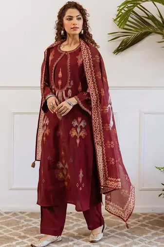 Women Ethnic Motifs Printed Thread Work Kurta with Trousers & With Dupatta