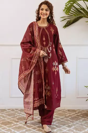 Women Ethnic Motifs Printed Thread Work Kurta with Trousers & With Dupatta