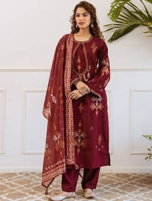 Women Ethnic Motifs Printed Thread Work Kurta with Trousers & With Dupatta 6