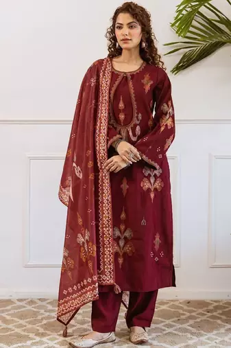 Women Ethnic Motifs Printed Thread Work Kurta with Trousers & With Dupatta