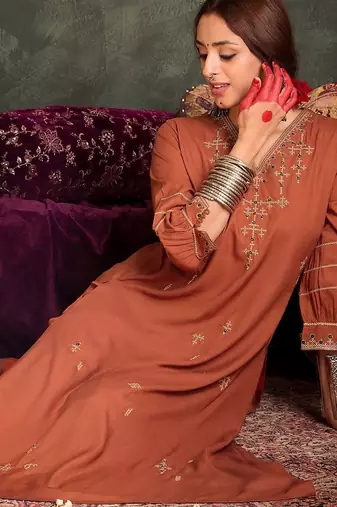 Women Ethnic Motifs Embroidered Thread Work Kurta with Palazzos