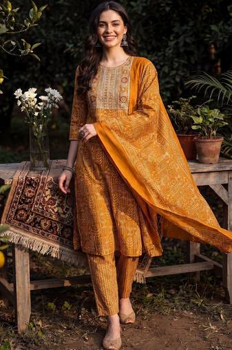 Women Ethnic Motifs Printed Thread Work Cotton Kurta with Trousers & With Dupatta