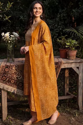 Women Ethnic Motifs Printed Thread Work Cotton Kurta with Trousers & With Dupatta