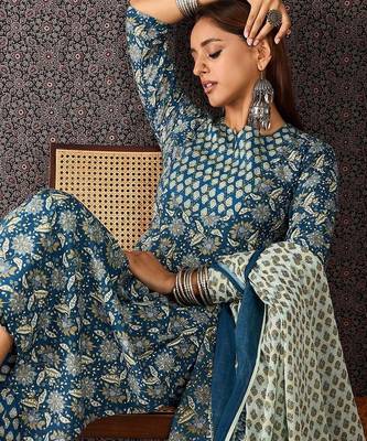 Floral Printed Cotton Straight Kurta Trousers With Dupatta 2