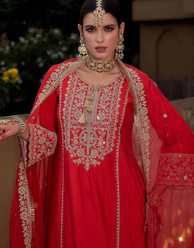 Ethnic Motifs Embroidered Panelled Kurta With Trousers & Dupatta