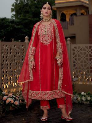 Ethnic Motifs Embroidered Panelled Kurta With Trousers & Dupatta 1