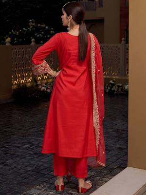 Ethnic Motifs Embroidered Panelled Kurta With Trousers & Dupatta 6