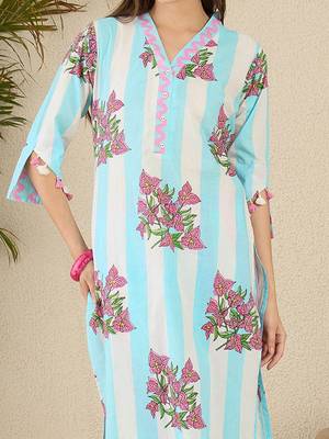 Floral Screen Printed V-Neck Cotton Straight Kurta With Trousers 3