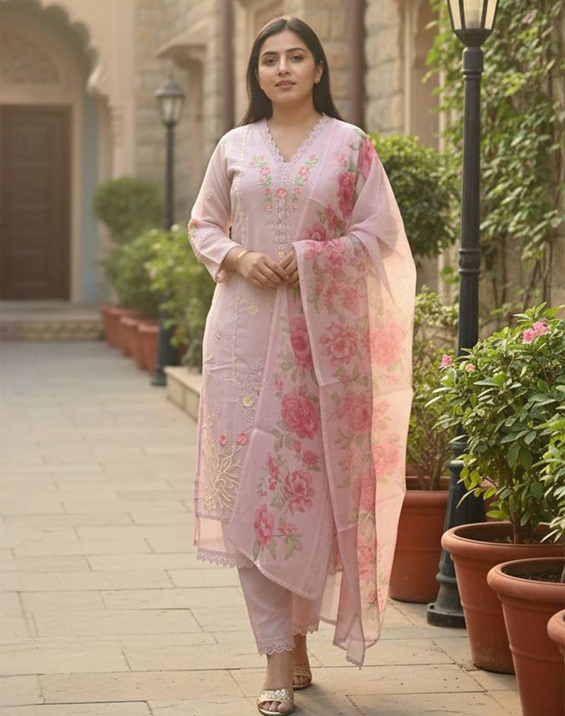 Women Floral Embroidered Thread Work Kurta with Trousers & Dupatta