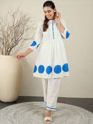 Printed Pleated Thread Work Cotton Kurta With Trousers 1